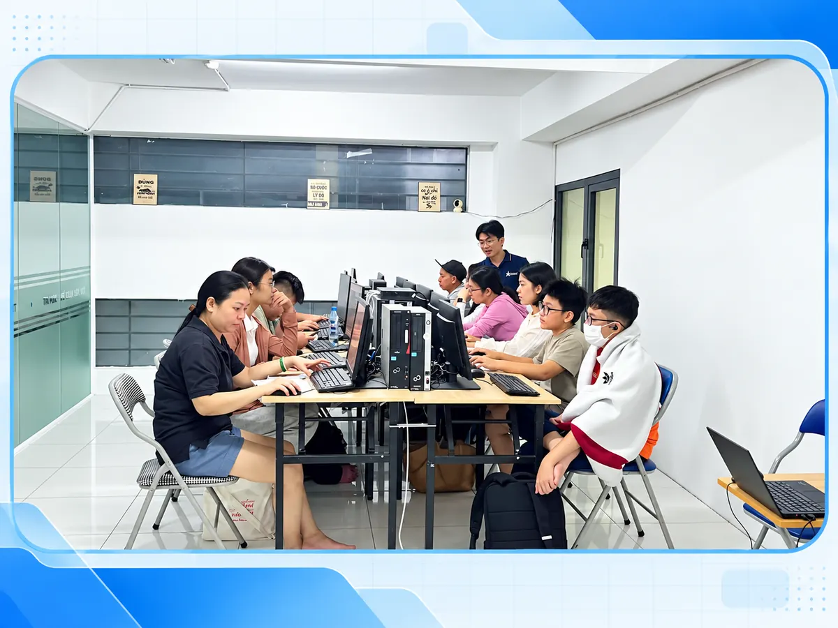 Ảnh minh họa thiết kế từ lớp tin học thực tế do chủ website cung cấp, dùng cho nội dung Chọn trung tâm tin học văn phòng: học từ văn bản, bảng tính hay báo cáo?.